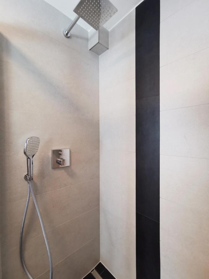 Neues City Center Piano Appartement Mit Netflix 클라겐푸르트 외부 사진