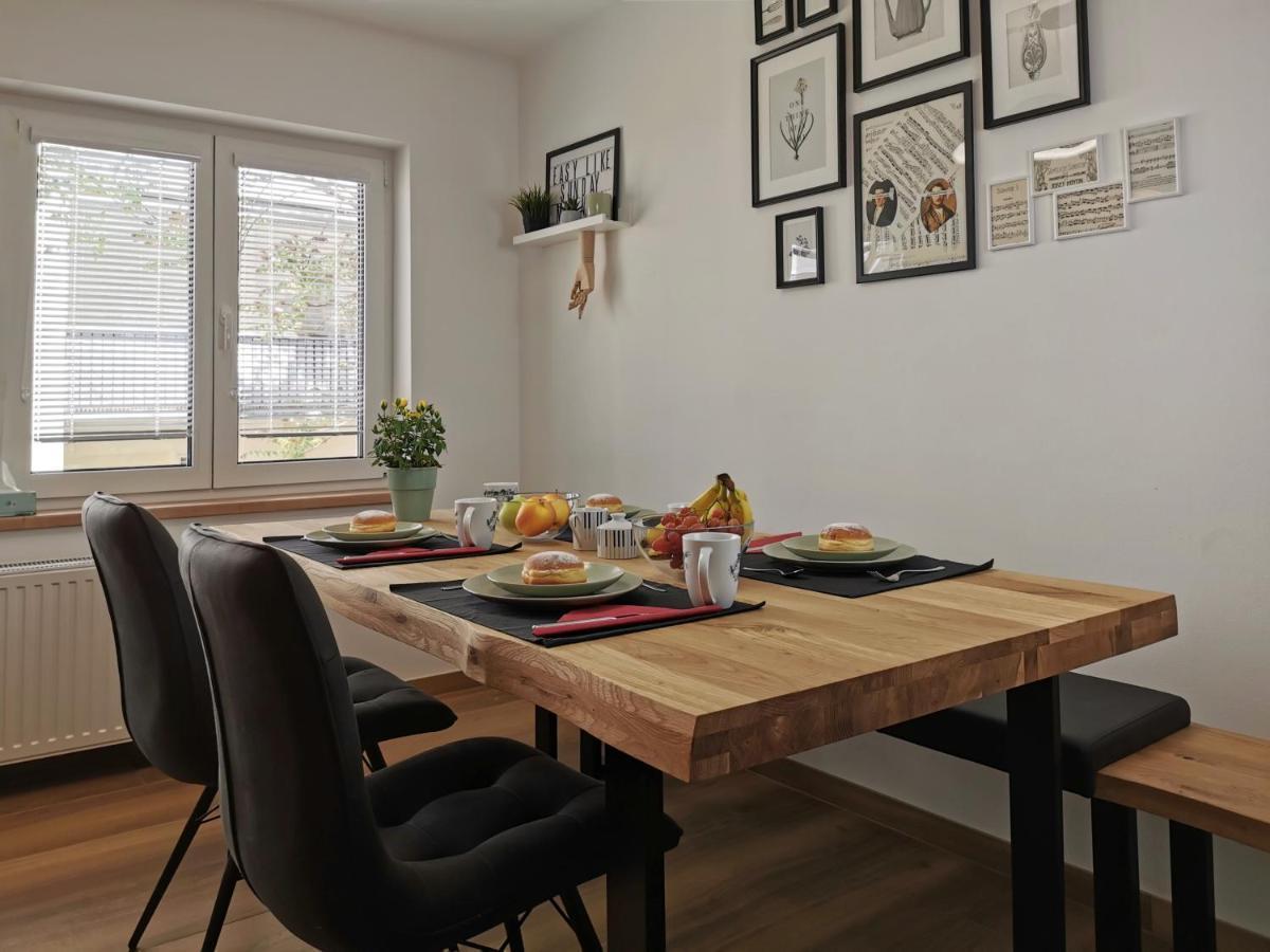Neues City Center Piano Appartement Mit Netflix 클라겐푸르트 외부 사진
