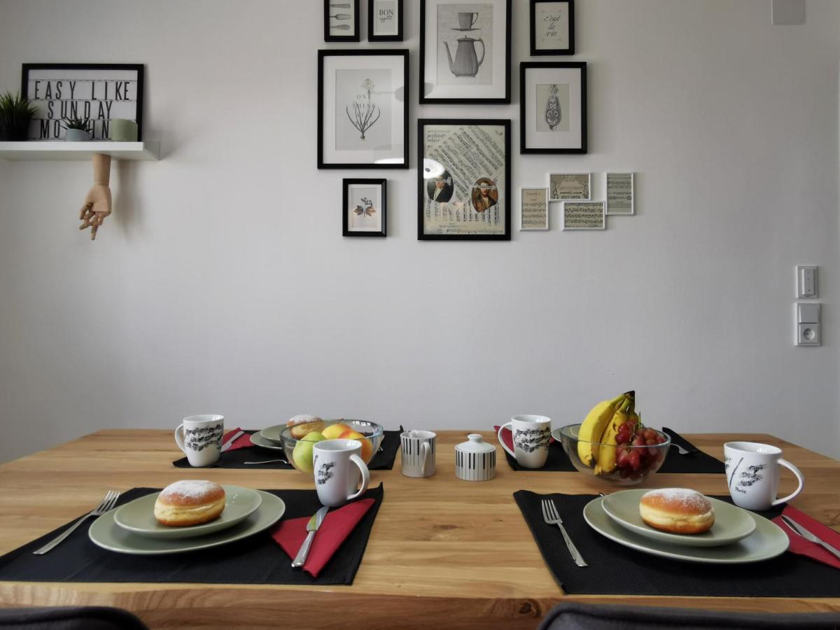 Neues City Center Piano Appartement Mit Netflix 클라겐푸르트 외부 사진