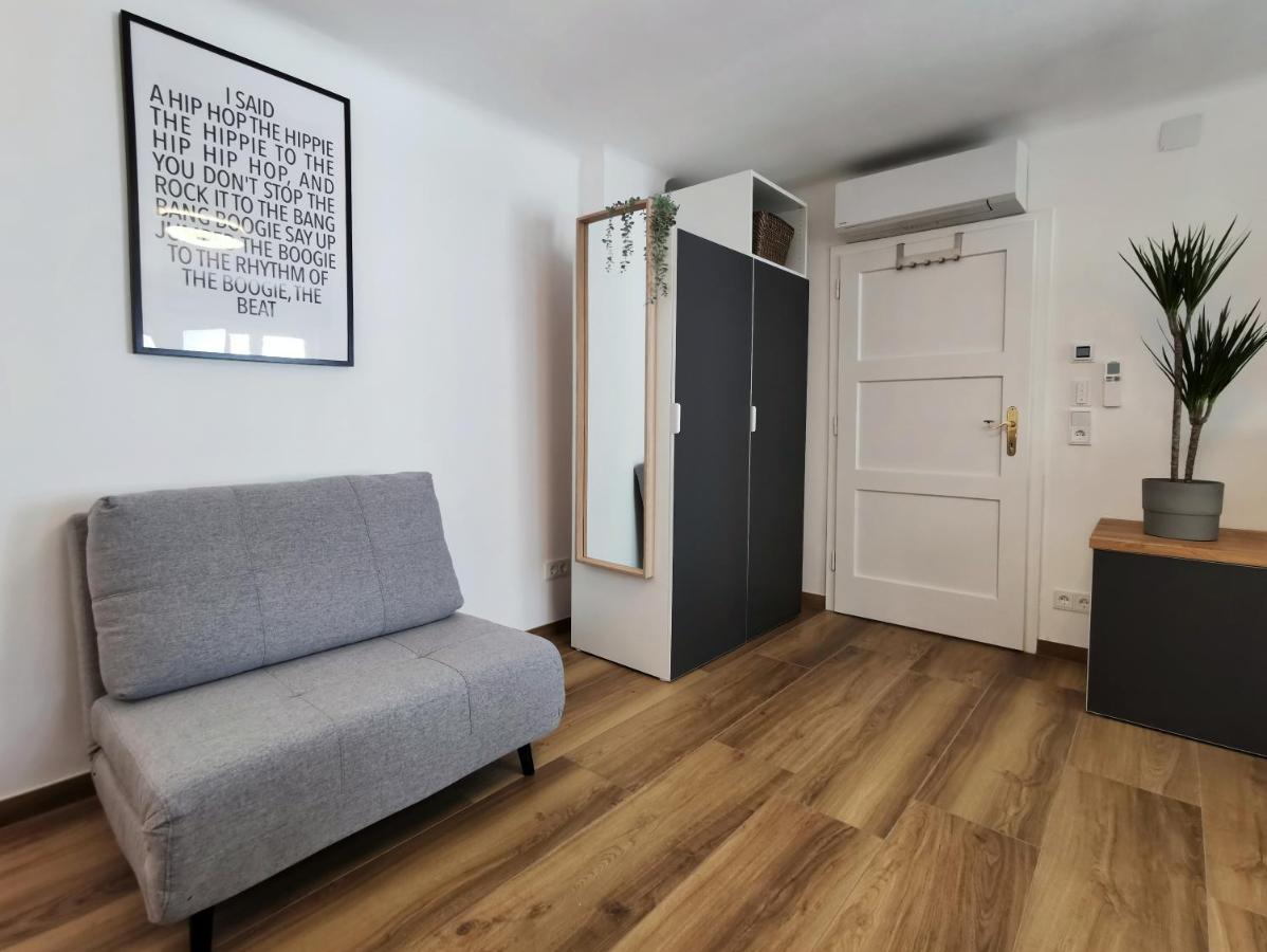 Neues City Center Piano Appartement Mit Netflix 클라겐푸르트 외부 사진